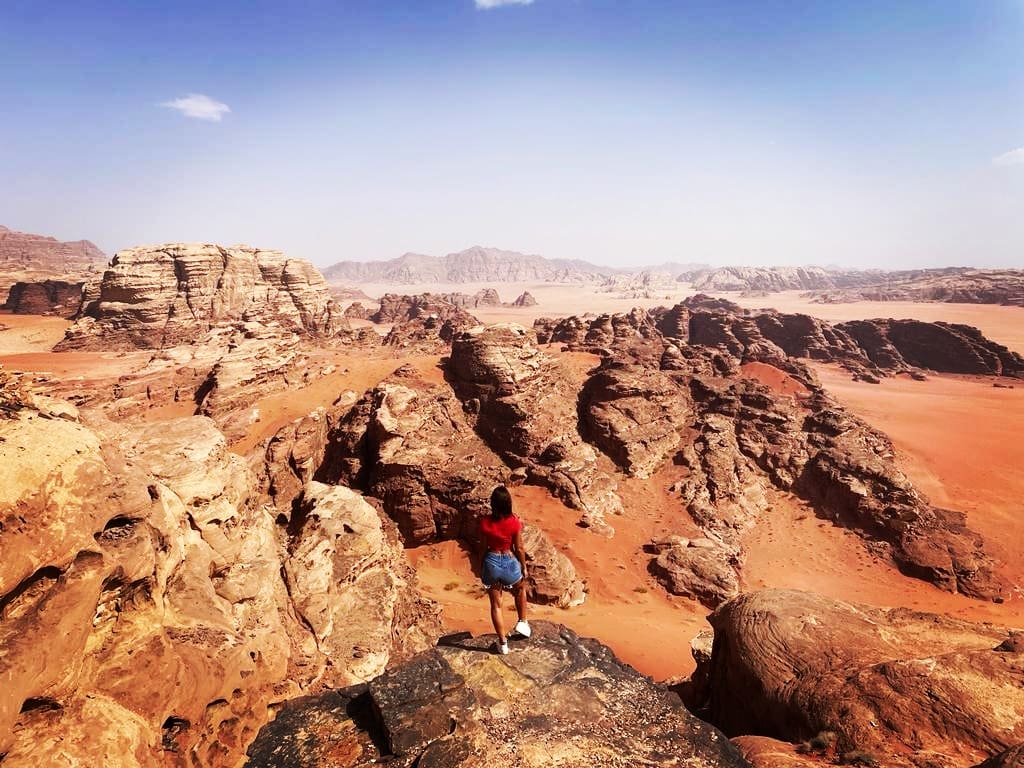 Hanna, fondatrice de Panjéa, au Wadi Rum, Jordanie (2022)
